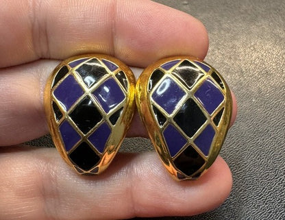 Vintage BLACK & PURPLE HARLEQUIN PATTERN Clip-On Gold Tone Earrings