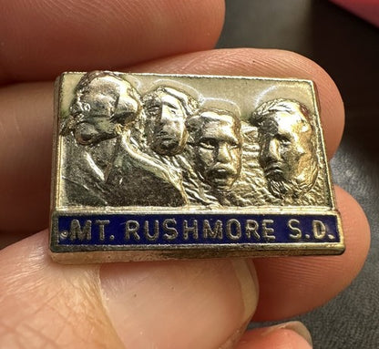 VTG Mount Rushmore South Dakota Lapel Hat Tac Pin Souvenir
