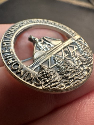 VINTAGE PIN SKIMOBILE MT CRANMORE NORTH CONWAY NH MOUNT - OLD!!!