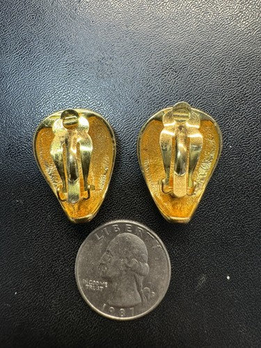 Vintage BLACK & PURPLE HARLEQUIN PATTERN Clip-On Gold Tone Earrings