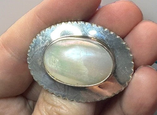 NATIVE AMERICAN NAVAJO GILO & GRACE NAKAI STERLING SILVER MOTHER OF PEARL BROOCH