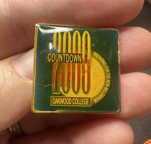 Vintage Oakwood College Countdown 2000 Lapel Hat Pin