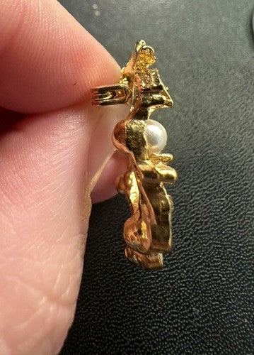 Gold Tone Gerry’s Heart Shaped with Faux Pearls Brooch pin Gerrys Leaves Vines
