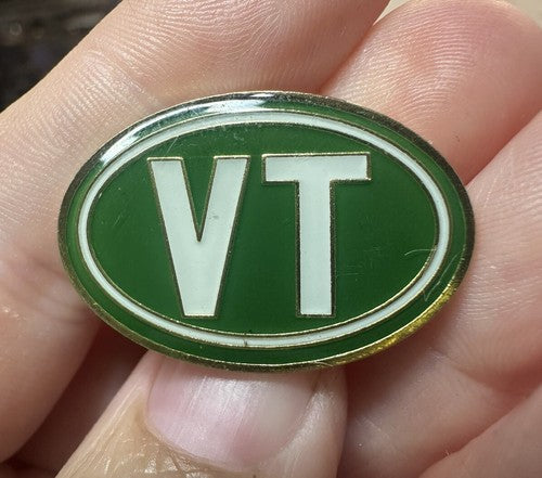 Vermont Bumper Sticker Green White Oval Ski Stowe Ski Pin