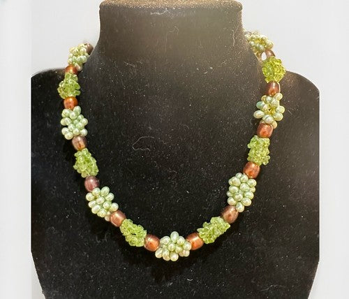 Fresh Water Pearl Necklace Peridot 925 Clasp Cluster Green Brown 60g