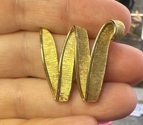 CROWN TRIFARI M/W Initial Pin Brooch, 1960s Textured Gold Tone, Vtg. Signed