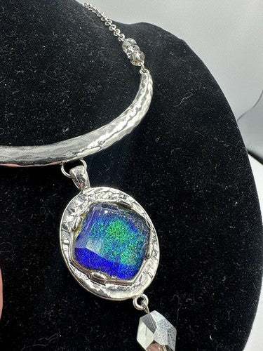 Chico's Silver Iridescent Multi Color Pendant Necklace 23”