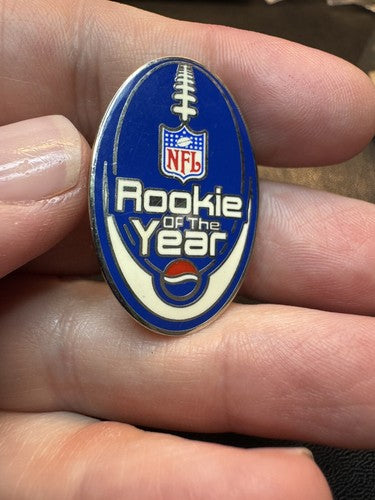2003 NFL Rookie of the Year Commemorative Pin Pepsi Logo