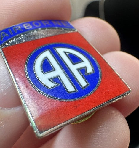 VTG US ARMY 82ND AIRBORNE DIVISION ENAMEL LAPEL PIN TIE TACK NEW OLD STOCK