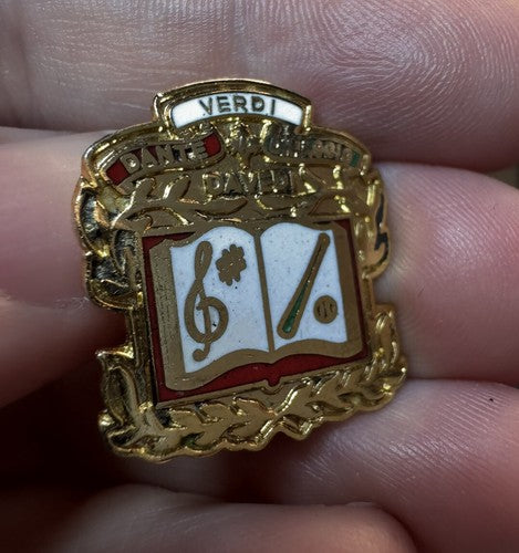 The DAVEDI CLUB Member Pin Vintage - North Bay Ontario Italian Italy