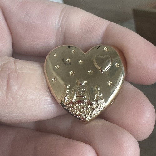VTG Dreamworks Variety Club Shrek Fiona Donkey Heart Shaped Gold Tone Pin NOS