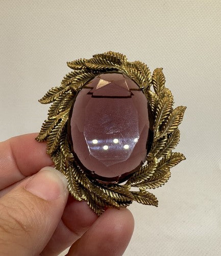 Incredible Glass BROOCH Pin Large Purple Stone RHINESTONE GOLD TONE LEAF MOTIF
