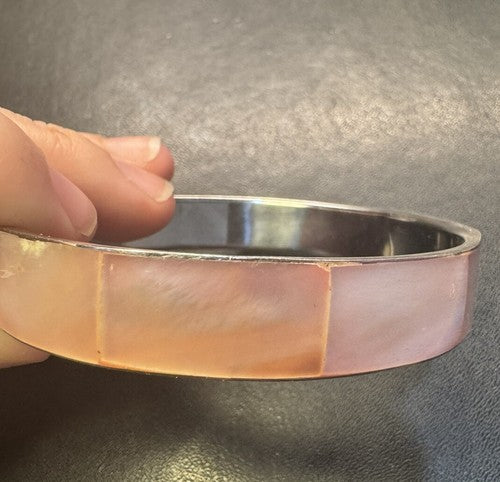 GORGEOUS PINK SOUTHWESTERN NATIVE AMERICAN MOTHER OF PEARL INLAY .5” BRACELET