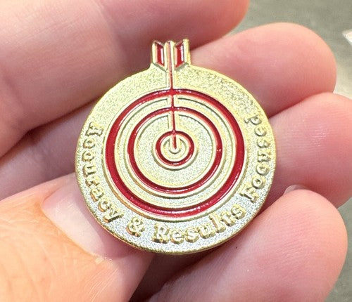 Wells Fargo Employee Lapel Pin - ACCURACY & RESULTS FOCUS - NOS