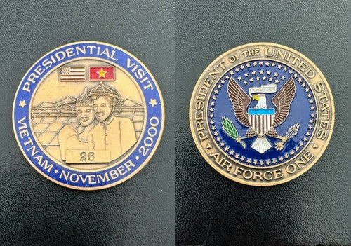 Presidential Visit Vietnam November 2000 Air Force One NUMBERED Challenge Coin