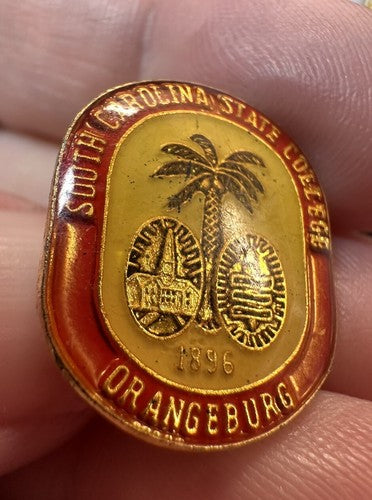 VINTAGE SOUTH CAROLINA STATE COLLEGE ORANGEBURG LAPEL HAT PIN
