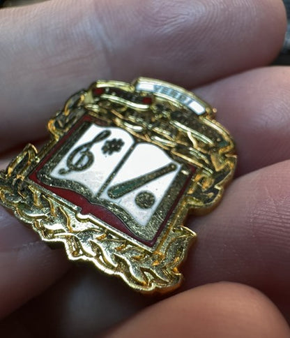 The DAVEDI CLUB Member Pin Vintage - North Bay Ontario Italian Italy