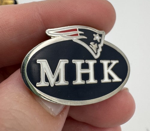 Patriots NEW IN BAG In Memory Of Myra Hiatt Kraft MHK 2011 Hat Pin
