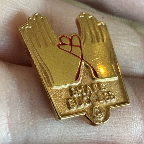 Lions Club Pins - International President 2005 Share Success