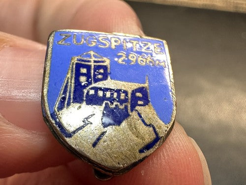 Antique enamel brass Lapel Pin Of The Zugspitze Garmisch 2966 m peak in Germany