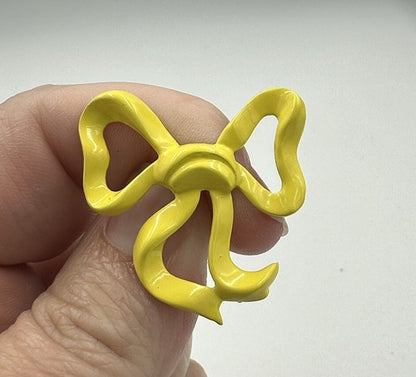 Yellow Ribbon Support the Troops Vintage Lapel Pin New Old Stock NOS