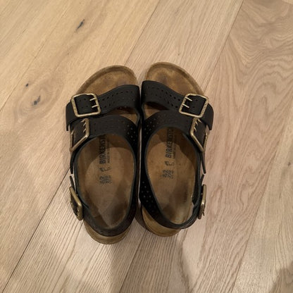 Birkenstock Milano Bold Black Leather Regular Width