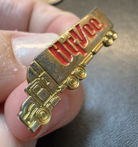Hy-Vee Grocery Stores 18-Wheeler Truck Lapel Pin