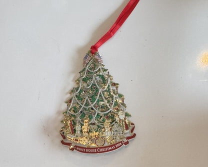 2008 The White House Historical Association Christmas Ornament 3D Effect Metal