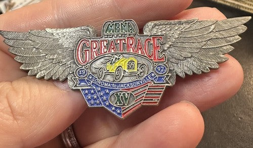 1997 THE GREAT AMERICAN RACE XV SONOMA TO JACKSONVILLE HAT PIN MBNA AMERICA