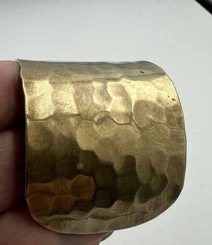 Vintage 1.5” 80s Hammered Brass Disco Dance Hippie Chic 70s Cuff Bracelet