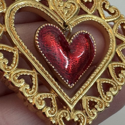 Vintage Avon 1990 Dangling Heart Gold Tone Red Enamel 1 1/2” Pin