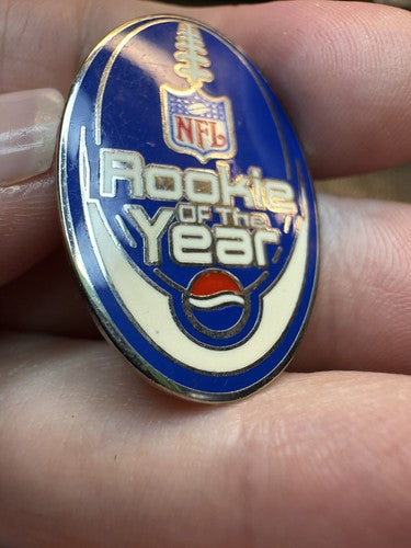 2003 NFL Rookie of the Year Commemorative Pin Pepsi Logo
