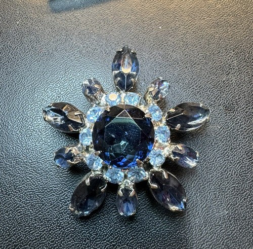 Vintage Prong Set Blue Rhinestone Snowflake Starburst Brooch
