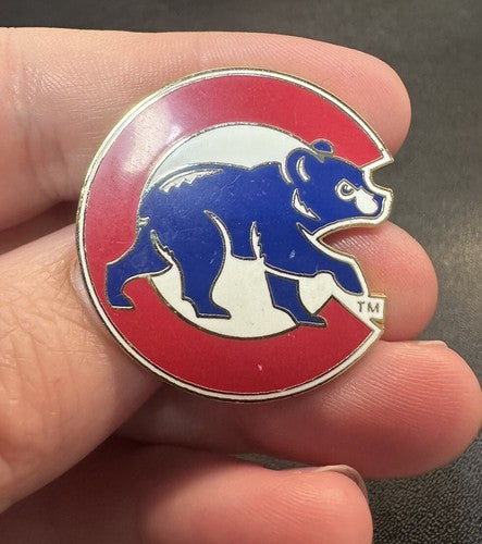 2002 MLB Chicago Cubs Logo Souvenir Pin Peter David