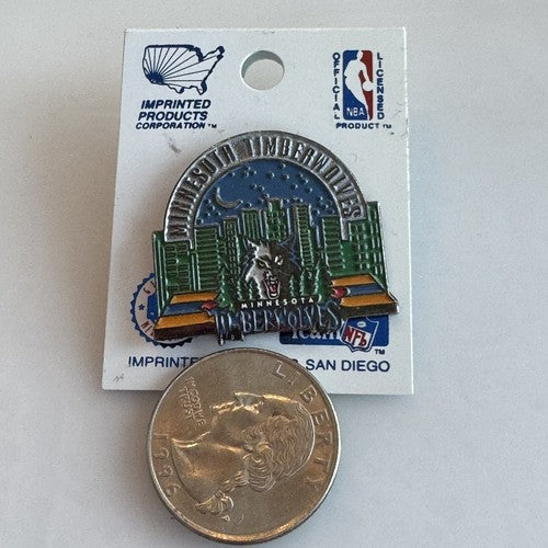 VTG MINNESOTA TIMBERWOLVES 1995 Logo Skyline NBA Basketball Pin New On Card NOS