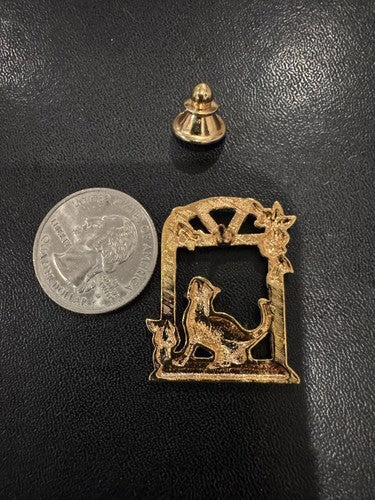 Vintage Brooch Pin Avon Gold Tone Cat Touch of Whimsy Mouse Archway