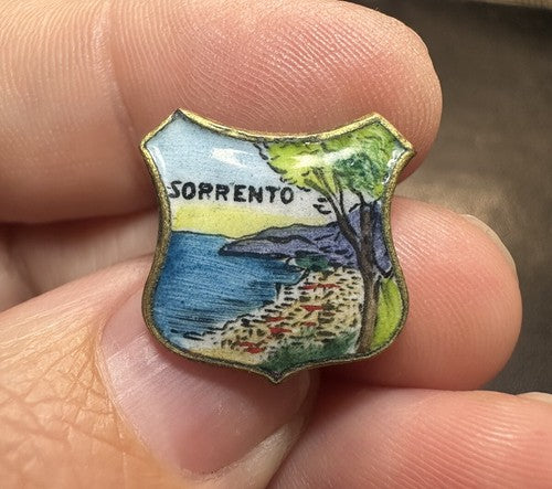 SORRENTO Italy Shield Vintage Lapel Hat Pin Tie Tack Travel Souvenir Italian