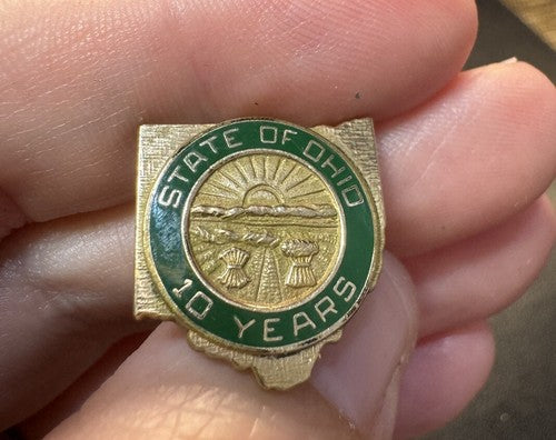 The Great Seal State of Ohio Lapel Pin 10 Year Service Pin 1/20th Gold Filled