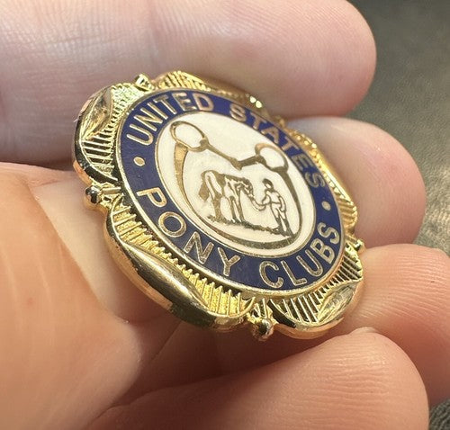 United States Pony Clubs 1" Gold Tone Metal & Enamel Lapel Pin Pinback Brooch
