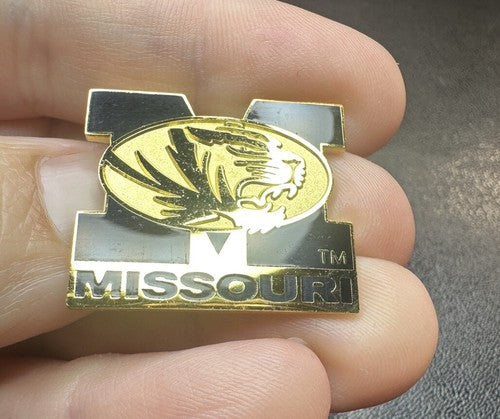MIZZOU Souvenir Pin University of Missouri Columbia  Black & Gold Go Tigers!