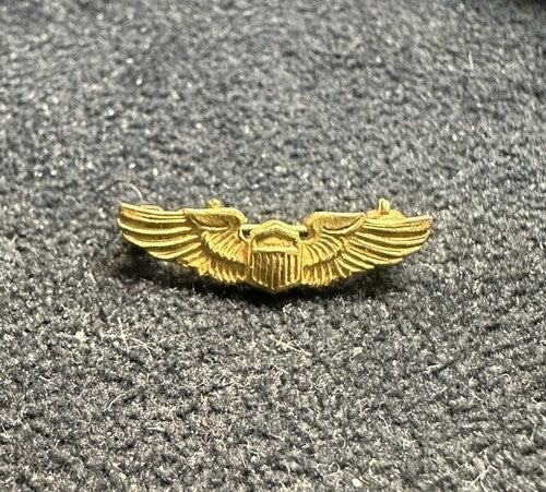 WWII US Army Air Corps Pilot Wings Sweetheart Pin Gold Tone GF Force Crew .75”