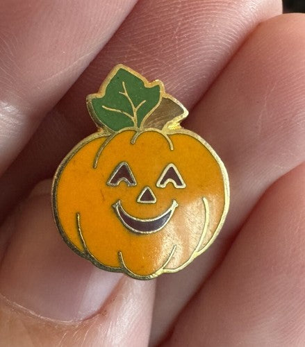 Vintage Halloween PUMPKIN Smiley Face 1983 Tie Tack Jack-O-Lantern