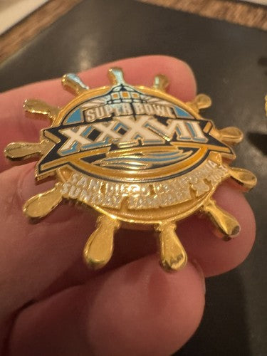 Pin Super Bowl XXXVII 2002 Champions Tampa Bay Buccaneers Football NFL San Diego