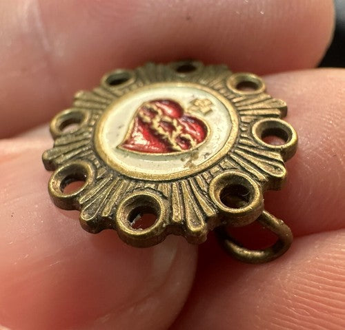 Vintage Pin Small Sacred Heart Of Jesus Christian