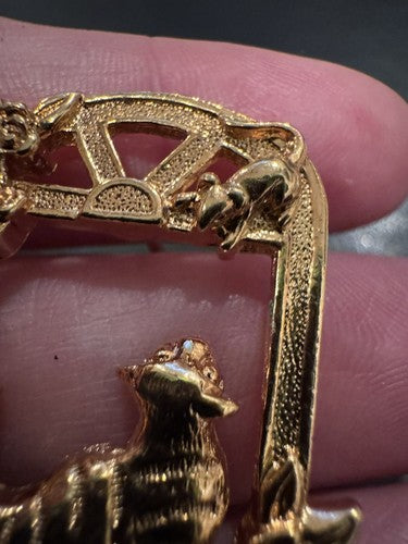 Vintage Brooch Pin Avon Gold Tone Cat Touch of Whimsy Mouse Archway