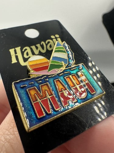 Vintage NWT Maui Outrigger Canoe Sailboat Hawaii Scenic Travel Souvenir Pin