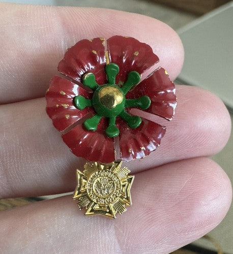 Vintage Lapel Pin ~ VFW Veterans Of Foreign Wars Poppy Flower With Dangle Charm