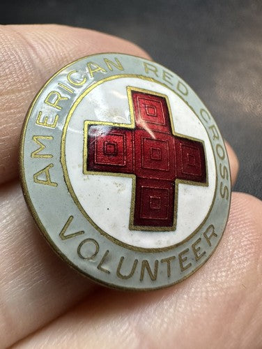 WORLD WAR 2 AMERICAN RED CROSS METAL VOLUNTEER PIN MOTOR CORPS II