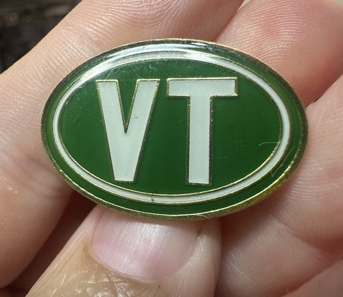 Vermont Bumper Sticker Green White Oval Ski Stowe Ski Pin
