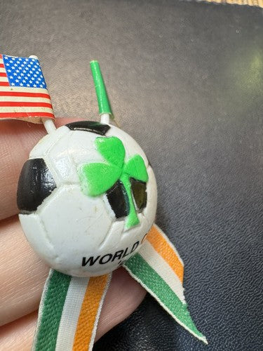 1994 World Cup Pin Badge Ireland Eire USA Flags ‘94 Football Soccer Irish